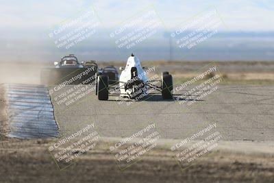 media/Oct-26-2025-CalClub SCCA (Sun) [[8ce1e69566]]/Group 6/Grapevine/